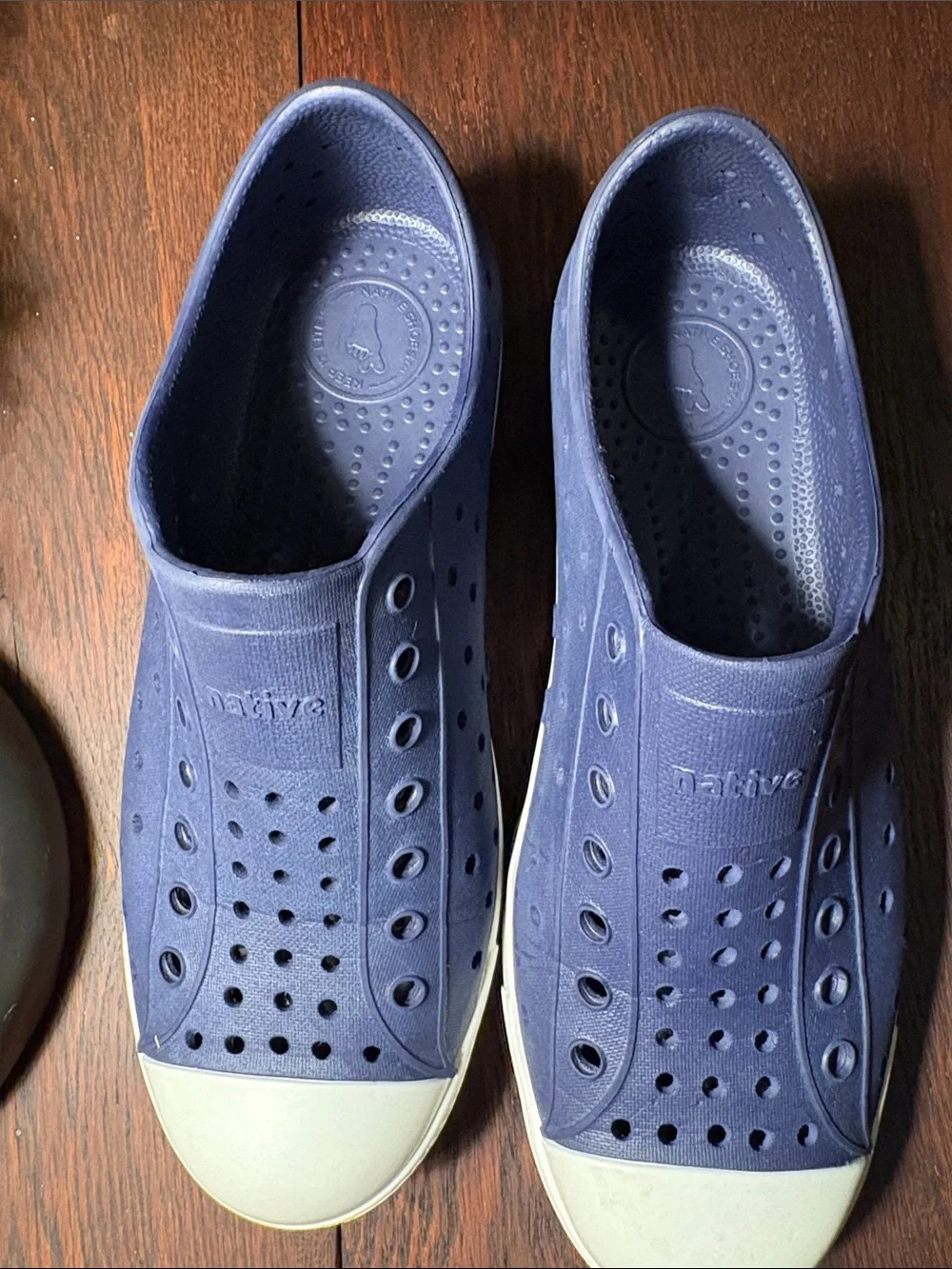 Native Jefferson Slip-On Sneakers size J3